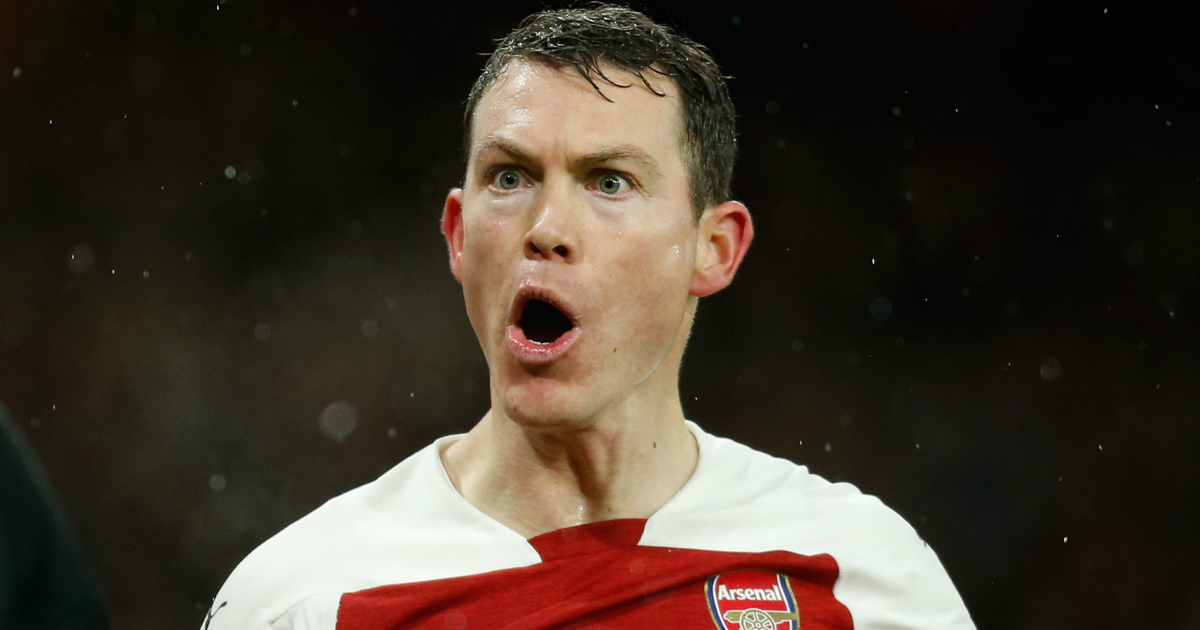 Opinion: Stephan Lichtsteiner's future at Arsenal not in his hands
