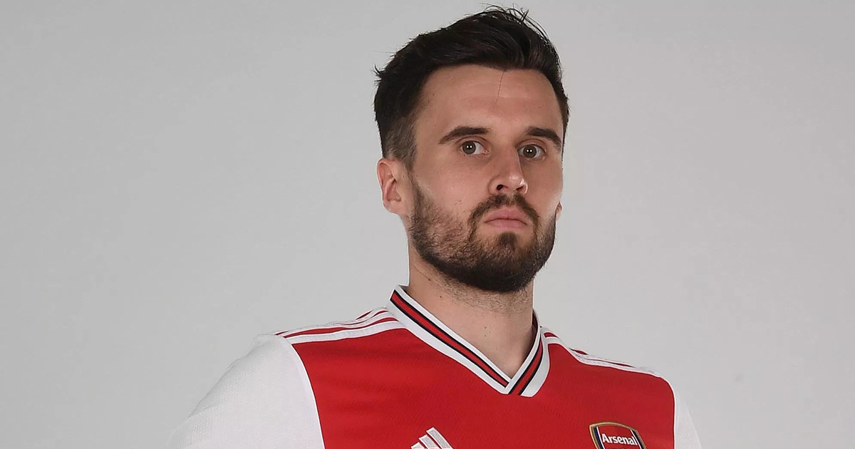 Guardian: Arsenal in talks with Nottingham Forest over Jenkinson switch