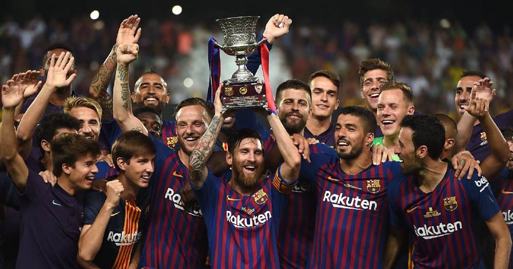 barcelona la liga trophies