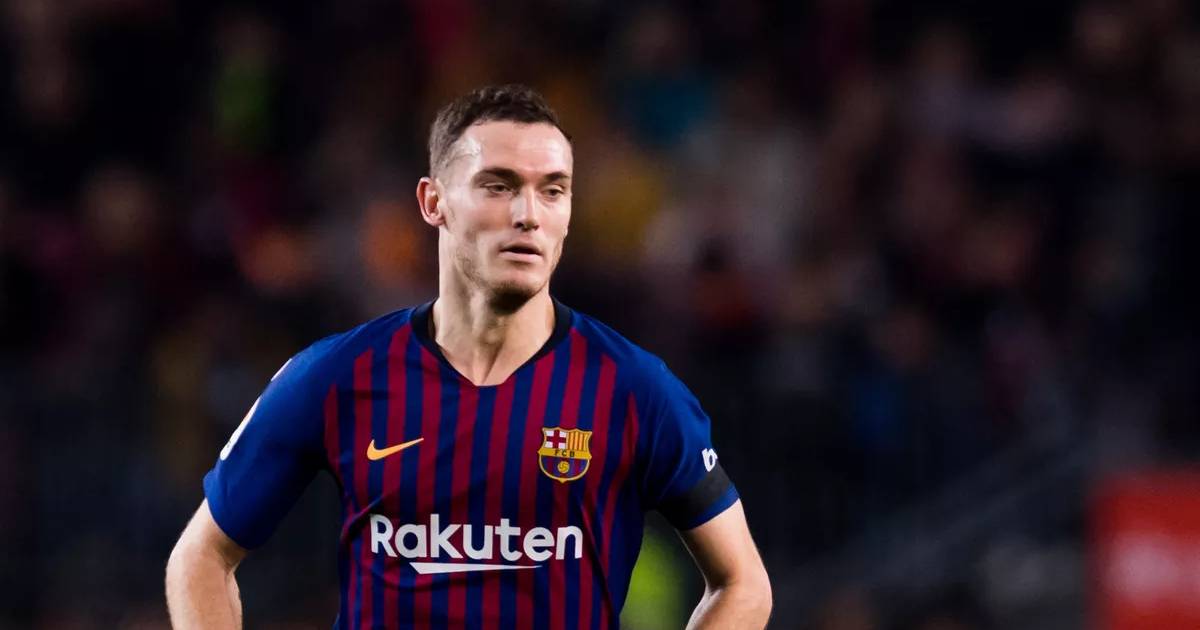 Official: Vermaelen receives medical clearance